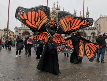 Colombian winners at the Venice Carnival with the Macondo Butterflies